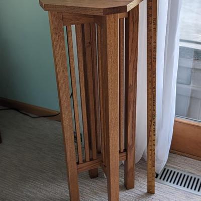 Like New Oak Pedestal
