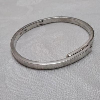 Brushed Silver Mexico 925 2" Bracelet