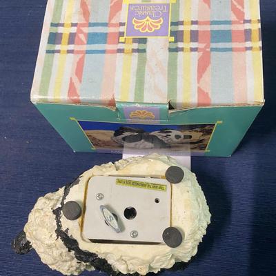 Pretty Panda Music Box