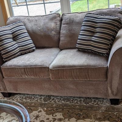 Broyhill Loveseat