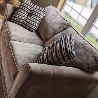 Broyhill Loveseat