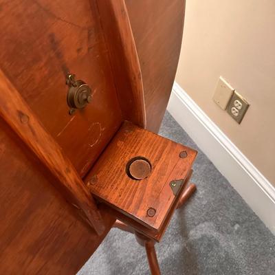 Antique Tilt Top Table
