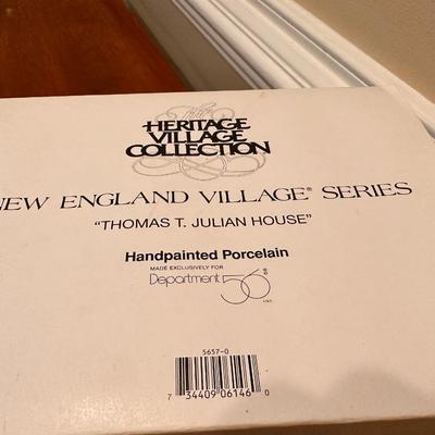 Heritage Village Collection Department 56 Lot