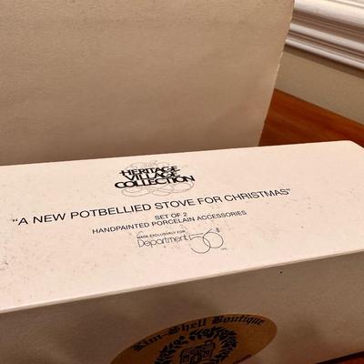 Department 56 Porcelin Heritage Village Lot