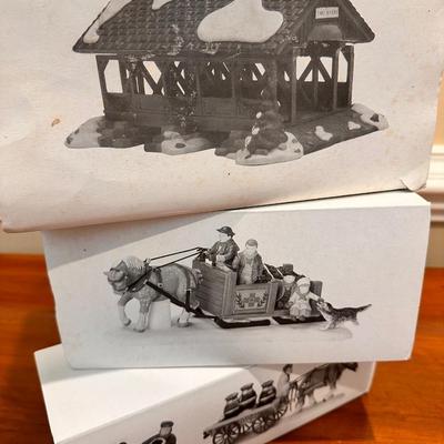 Department 56 Porcelin Heritage Village Lot