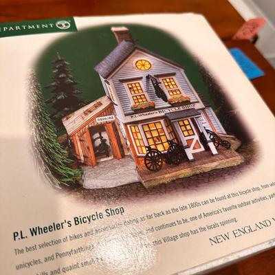 Department 56 New England Village Lot
