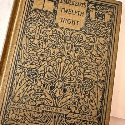 Vintage to Antique Poetry Book Lot