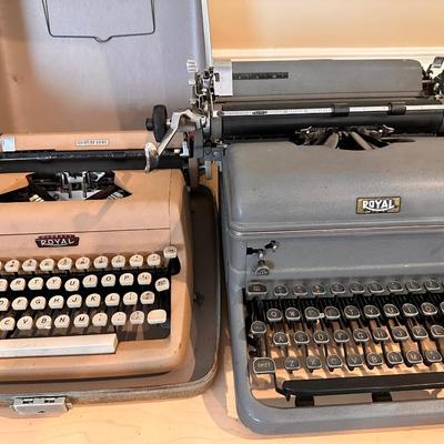 Vintage Royal Typewriter Lot
