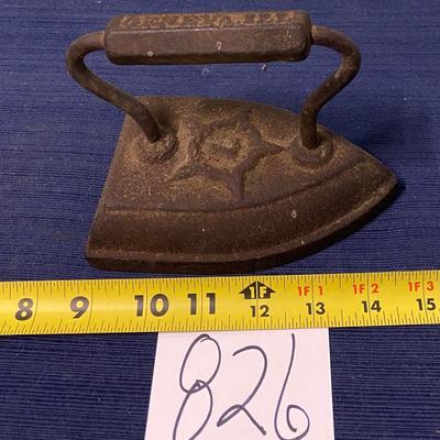 Vintage Geneva #7 Sad Iron