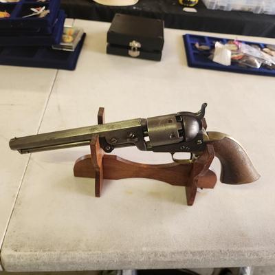 1851 Colt Navy Ball & Cap Pistol, Octagon Barrel
