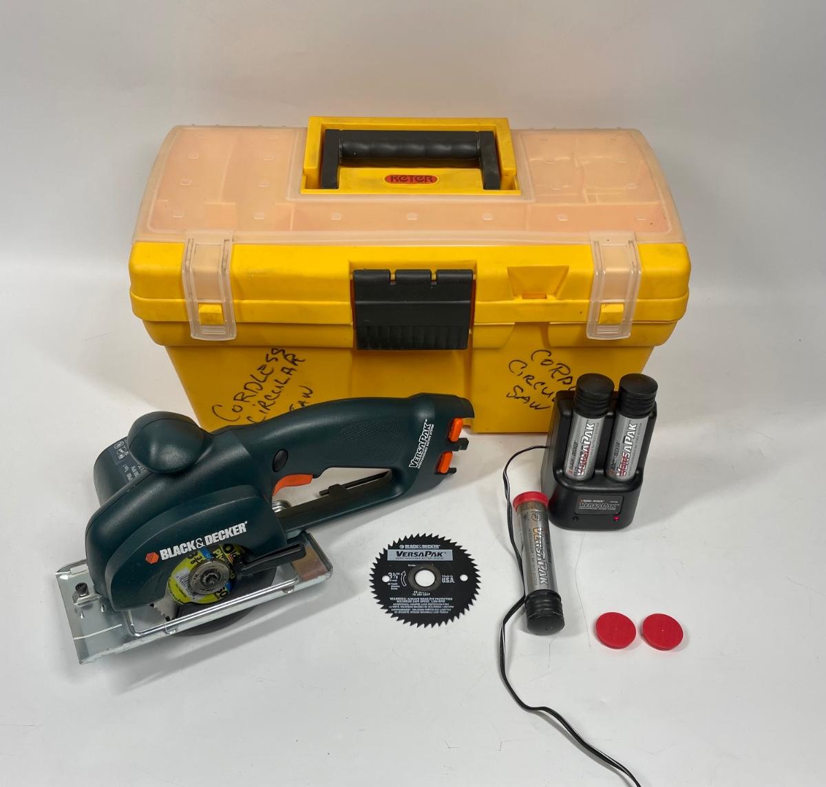 Black and Decker VersaPak 3 3/8” Cordless Rechargeable Circular Saw