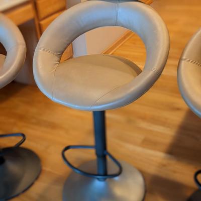 3 Faux Leather Stools