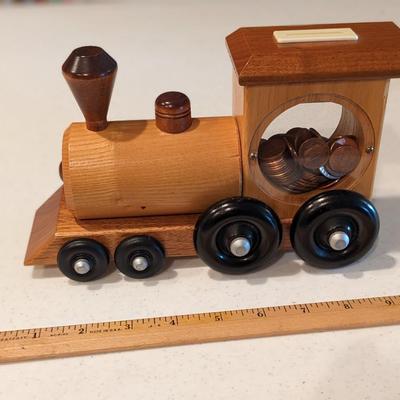 QW Amish Train Bank