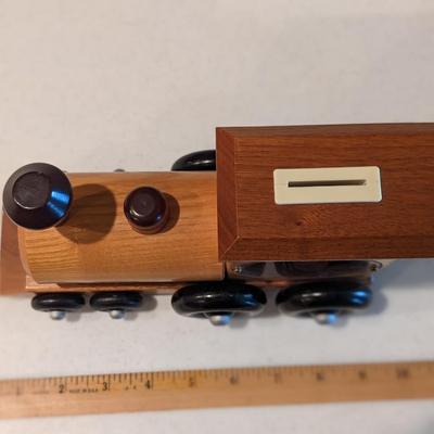 QW Amish Train Bank