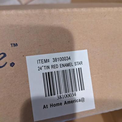 NIB Metal Red Star