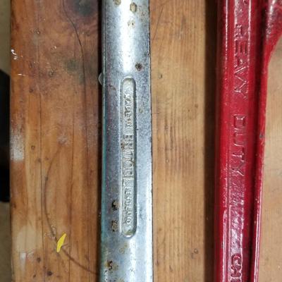 Pipe Wrench & Wrench
