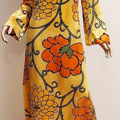 Vtg Floral Mod Maxi Golden Lady