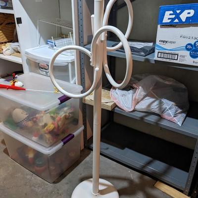 Classic Vintage Spa and Pool Towel Rack