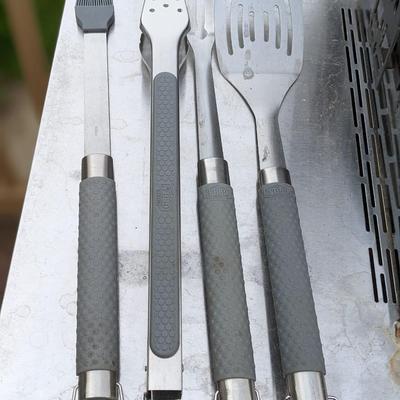 Char Broil Commercial Gas Grill and Accessories
