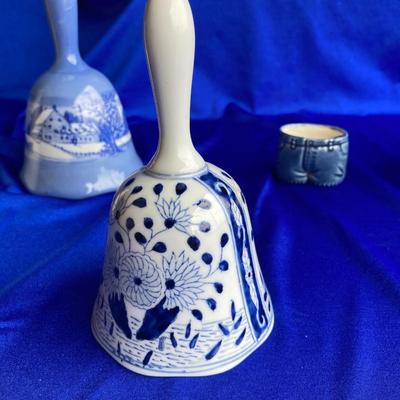 VINTAGE REDWING AND USA ðŸ‡ºðŸ‡¸ POTTERY WITH PLENTY OF BELLA TO RING