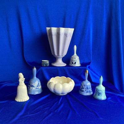 VINTAGE REDWING AND USA ðŸ‡ºðŸ‡¸ POTTERY WITH PLENTY OF BELLA TO RING