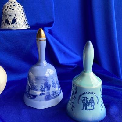 VINTAGE REDWING AND USA ðŸ‡ºðŸ‡¸ POTTERY WITH PLENTY OF BELLA TO RING