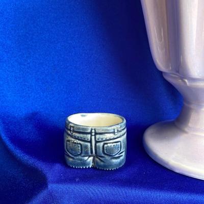 VINTAGE REDWING AND USA ðŸ‡ºðŸ‡¸ POTTERY WITH PLENTY OF BELLA TO RING