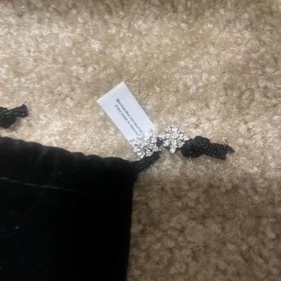 Bridge diamond earrings