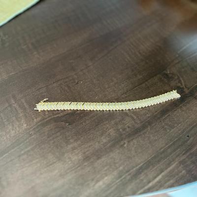 Chevron diamond bracelet 1600$ appraised