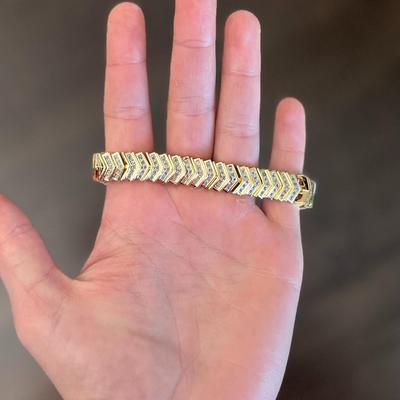 Chevron diamond bracelet 1600$ appraised
