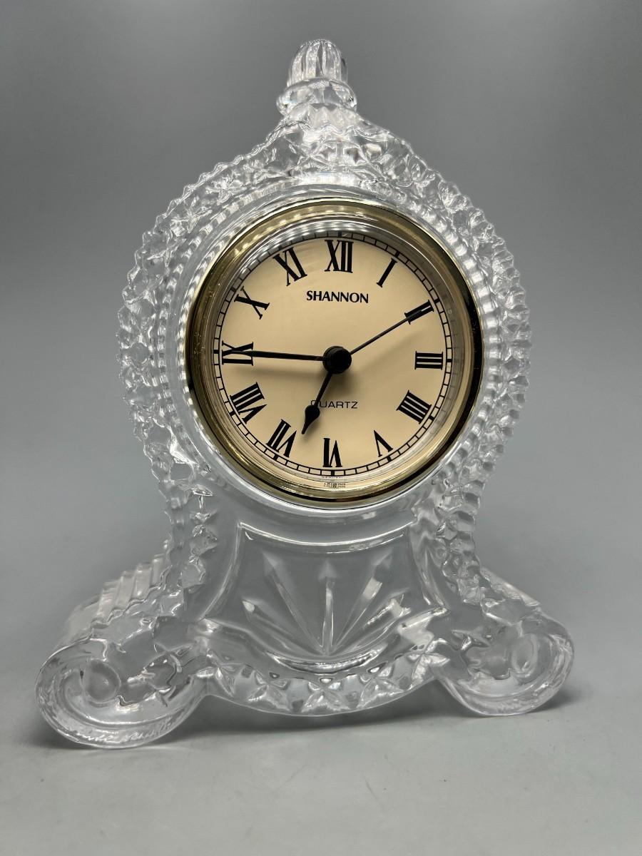Retro Clear Glass Shannon Quartz Battery Operated Crystal Desk Clock