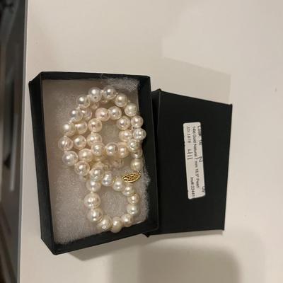 Exquisite Natural Pearl Necklace - Timeless Elegance