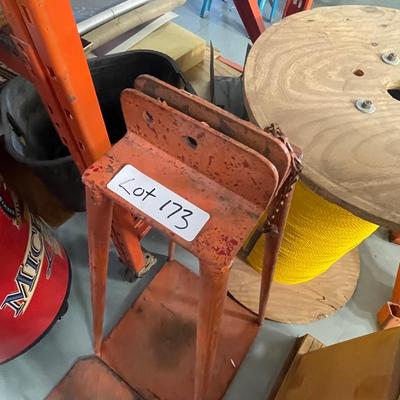 Orange 2 Piece Metal Aircraft Jack/Stand/Support ?
