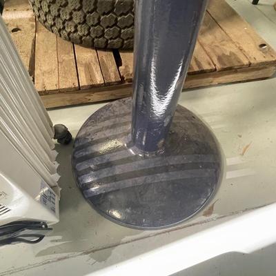 Metal Stand / Pole - 50"t