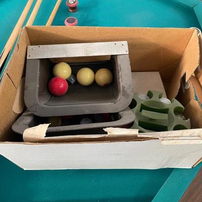 Bumper Pool Table w/Regular Table top & 4 Q Sticks + All Balls in box & Chalk - GREAT GAME TABLE