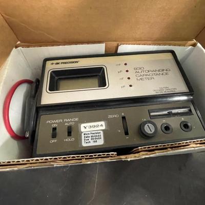 BK Precision 830 Autoranging Capacitants Meter In Box