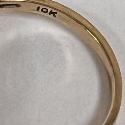 LADIES 10 K BLUE TOPAZ RING