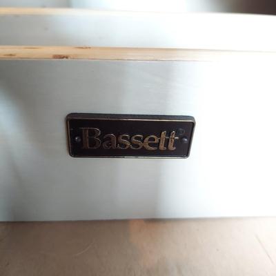 Bassett Lift Top Coffee Table (LR-BBL)