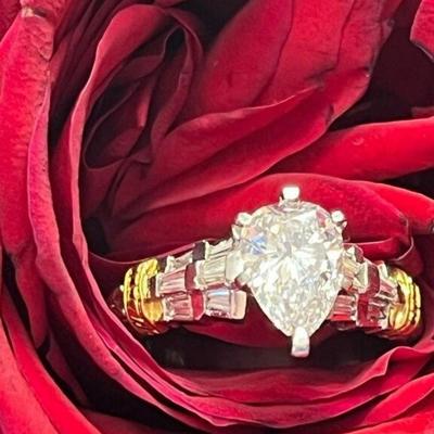 18K and Pear Shaped Diamond Ring