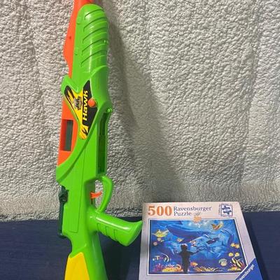 Puzzle and Toy Gun
