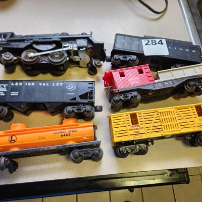 Lot of Lionel trains 239 Steam Locomotive & Cars