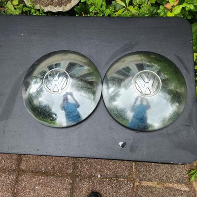 Pair VW Volkswagen Hubcaps