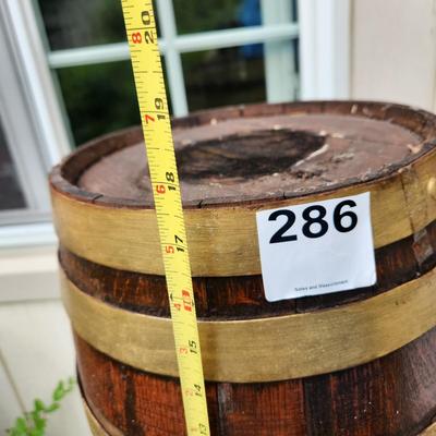 Vintage Wine Barrel DÃ©cor 27"x10"