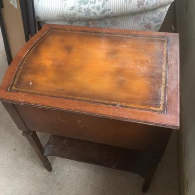 Leather Top Mahogany Side Table with Drawer -Lot 204