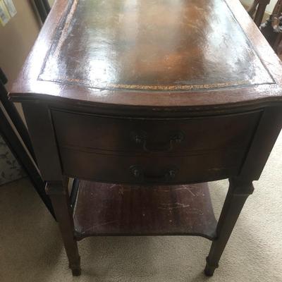 Leather Top Mahogany Side Table with Drawer -Lot 204