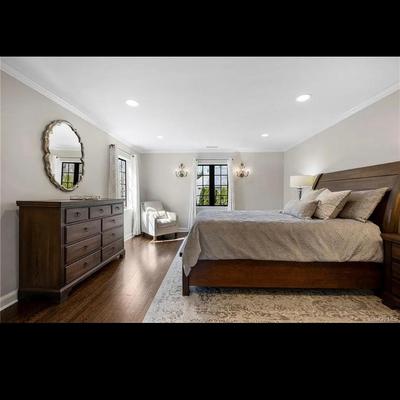 Queen Bed - Dresser - 2 Nightstands