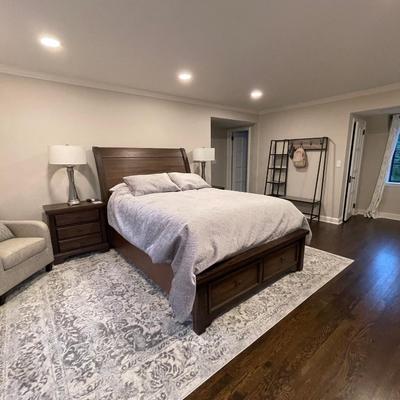 Queen Bed - Dresser - 2 Nightstands