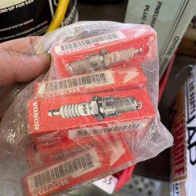 Lot of Honda Spark Plugs & Pneumatic Spark Plug Cleaner in Box