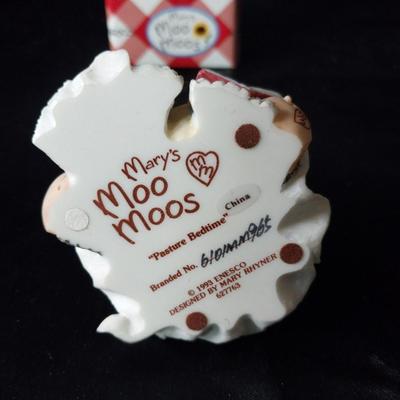 THREE MOO MOOS FIGURINES