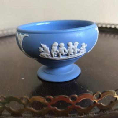 Small Wedgewood Jasper ware pedestal bowl